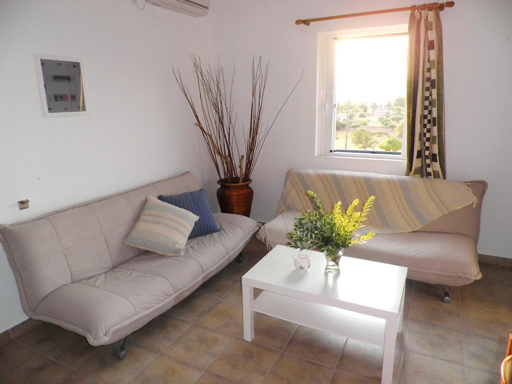 Giannikas Apartments Livadi  Ruang foto