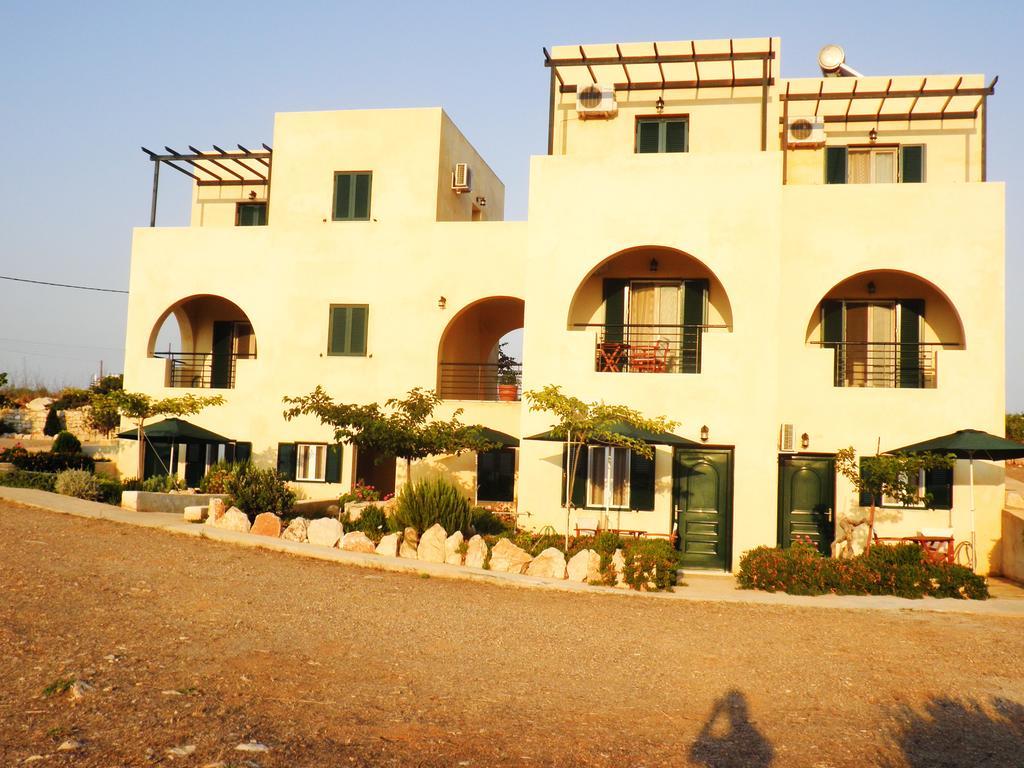 Giannikas Apartments Livadi  Bagian luar foto